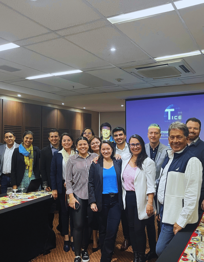 Sección Nuestro Equipo de TECNA ICE